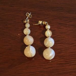 Semiprecious stone pierced earrings